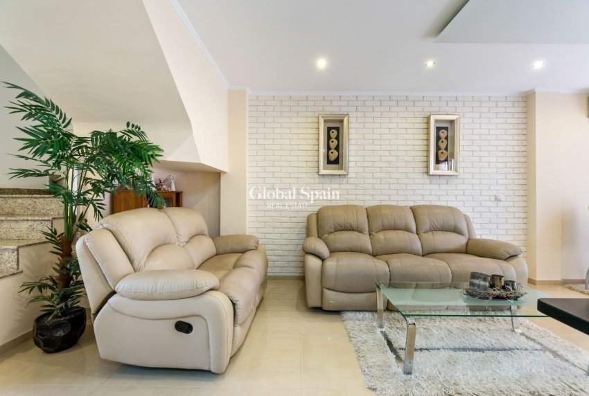 Resale - HOUSE -
TORREVIEJA - Aguas Nuevas