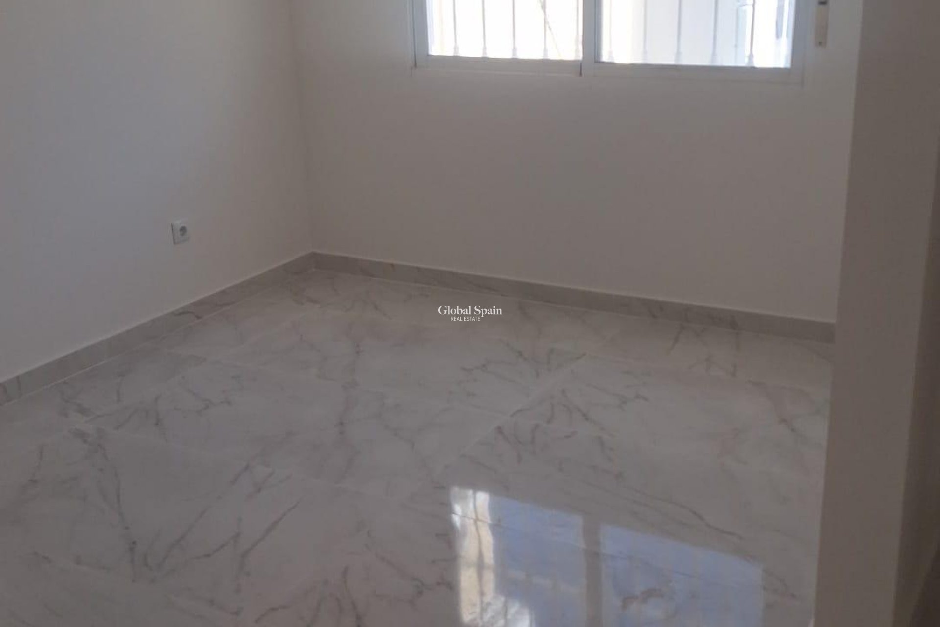 Resale - HOUSE -
TORREVIEJA - Aguas Nuevas