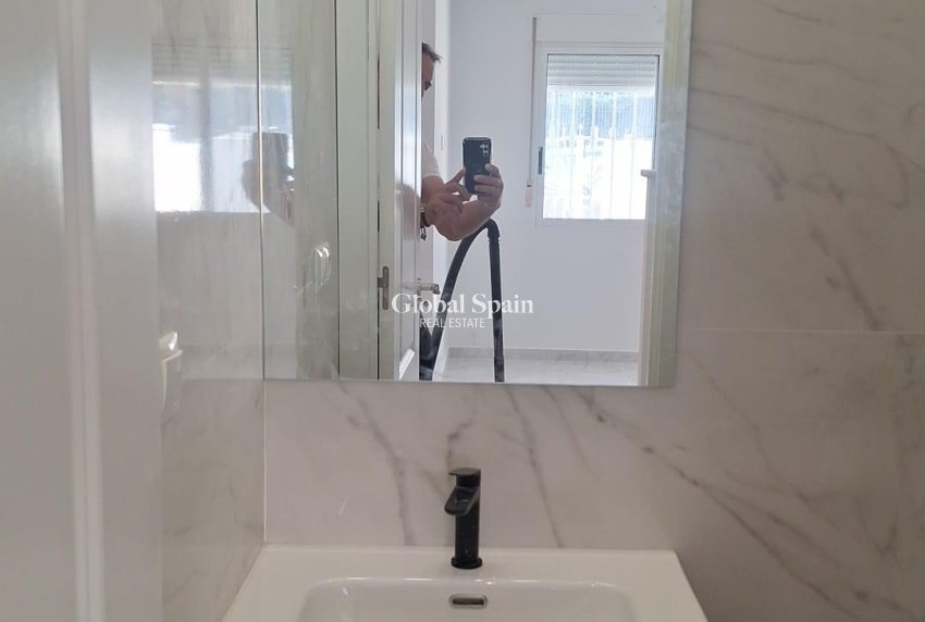 Resale - HOUSE -
TORREVIEJA - Aguas Nuevas