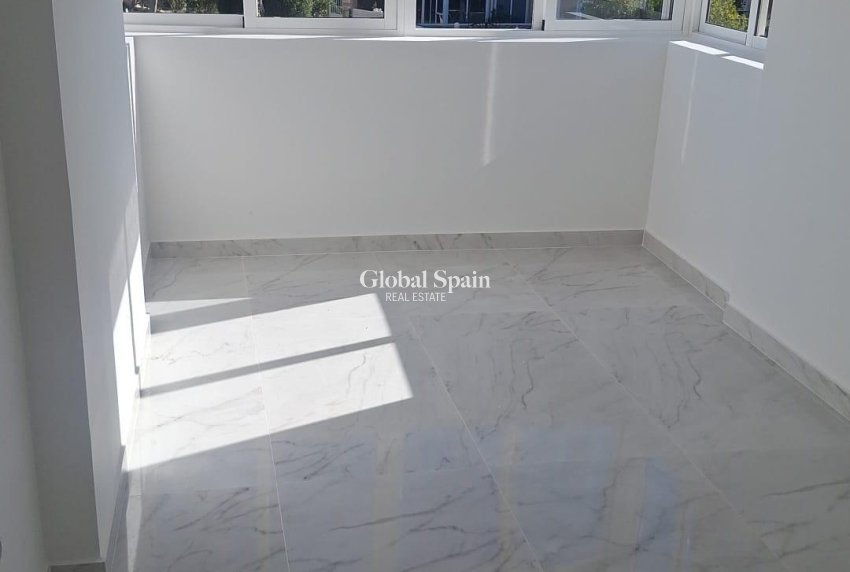 Resale - HOUSE -
TORREVIEJA - Aguas Nuevas