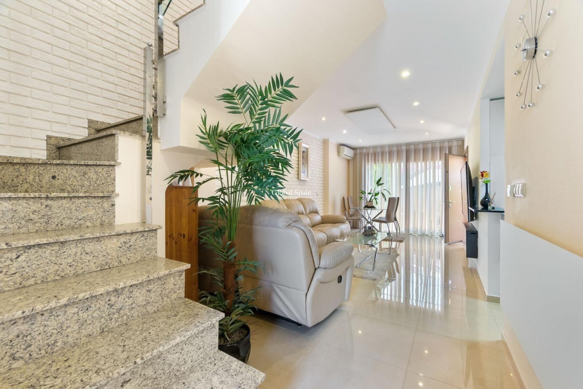 Resale - HOUSE -
TORREVIEJA - Aguas Nuevas