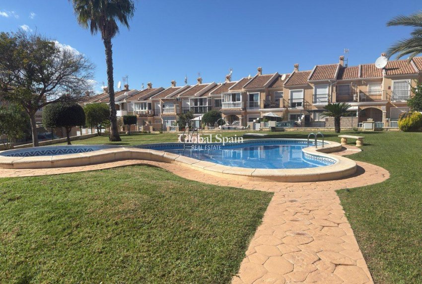 Resale - HOUSE -
TORREVIEJA - Aguas Nuevas