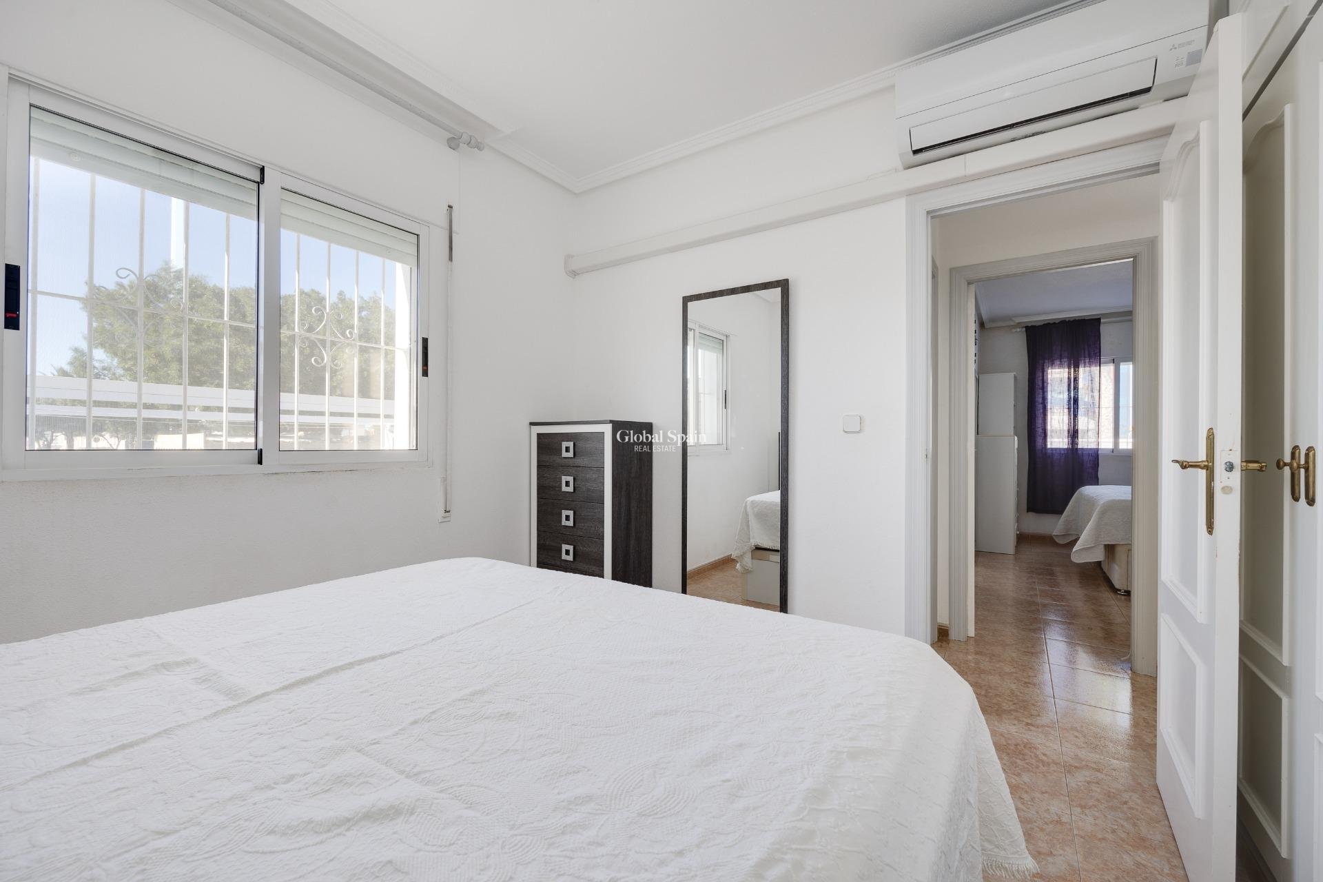 Resale - HOUSE -
TORREVIEJA - Aguas Nuevas