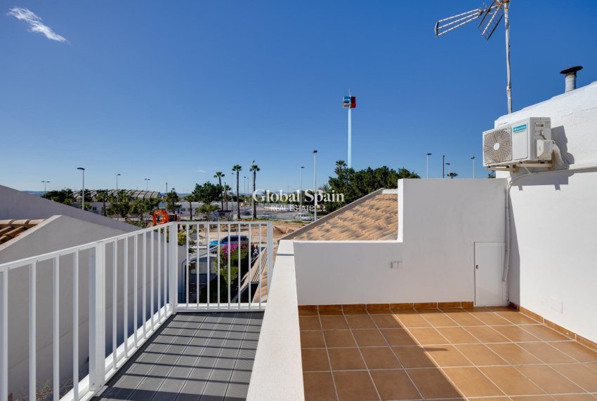 Resale - HOUSE -
TORREVIEJA - Aguas Nuevas