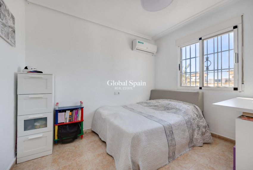 Resale - HOUSE -
TORREVIEJA - Aguas Nuevas