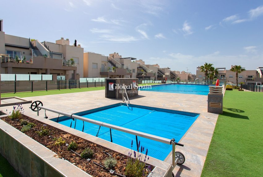 Resale - HOUSE -
TORREVIEJA - Aguas Nuevas