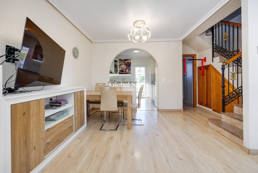 Resale - HOUSE -
TORREVIEJA - Aguas Nuevas