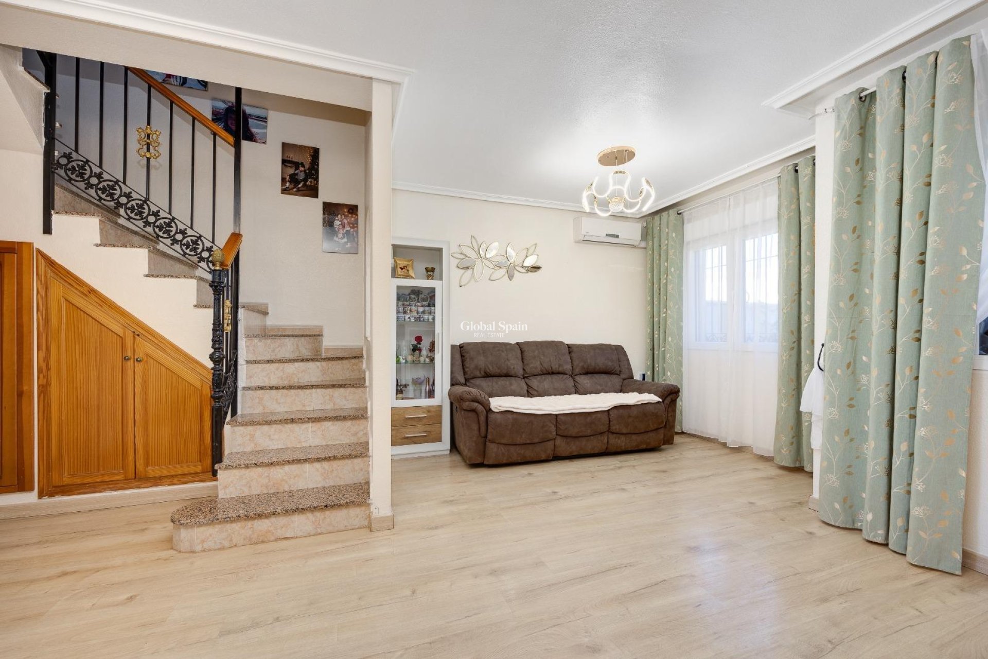 Resale - HOUSE -
TORREVIEJA - Aguas Nuevas