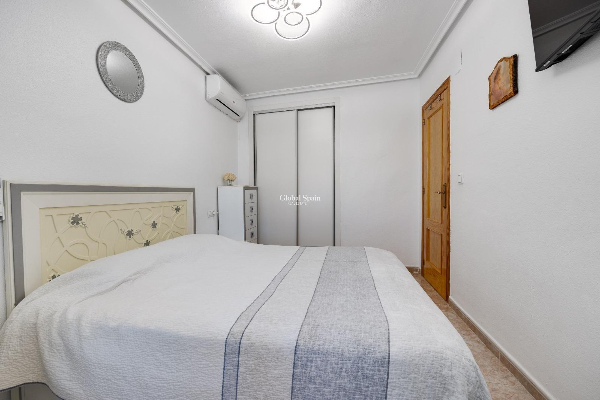 Resale - HOUSE -
TORREVIEJA - Aguas Nuevas