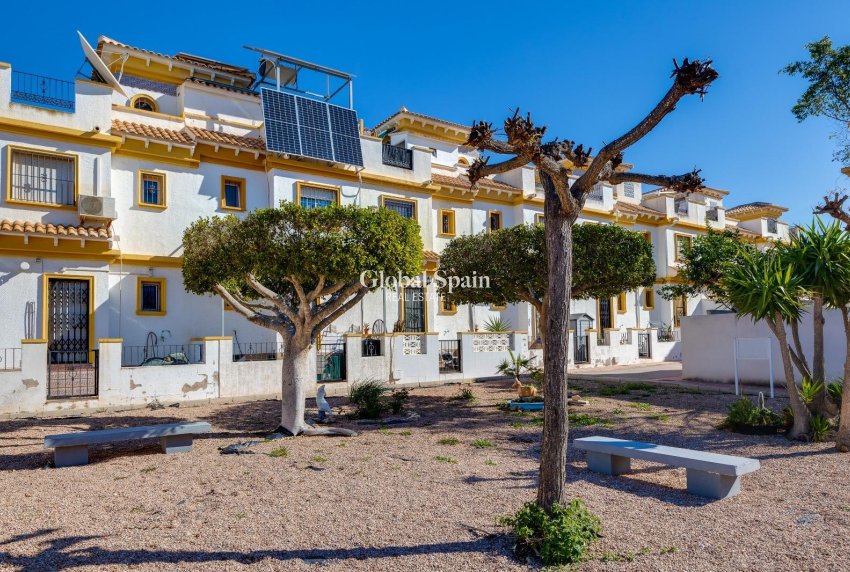 Resale - HOUSE -
TORREVIEJA - Aguas Nuevas