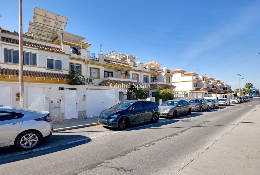 Resale - HOUSE -
TORREVIEJA - Aguas Nuevas