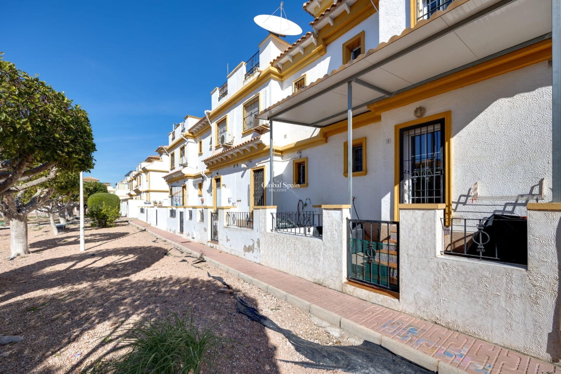 Resale - HOUSE -
TORREVIEJA - Aguas Nuevas