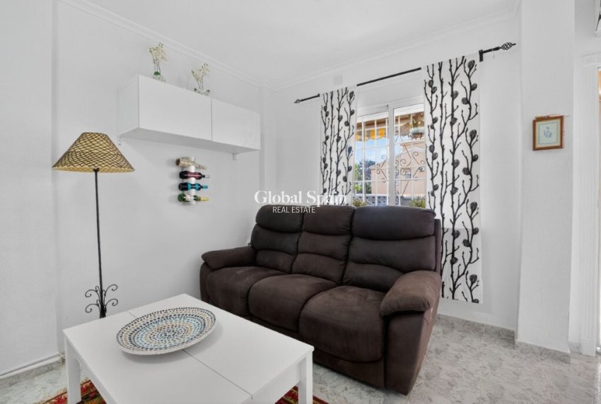 Resale - HOUSE -
TORREVIEJA - Aguas Nuevas