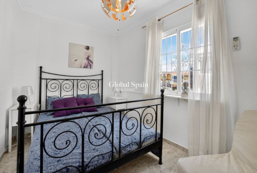 Resale - HOUSE -
TORREVIEJA - Aguas Nuevas