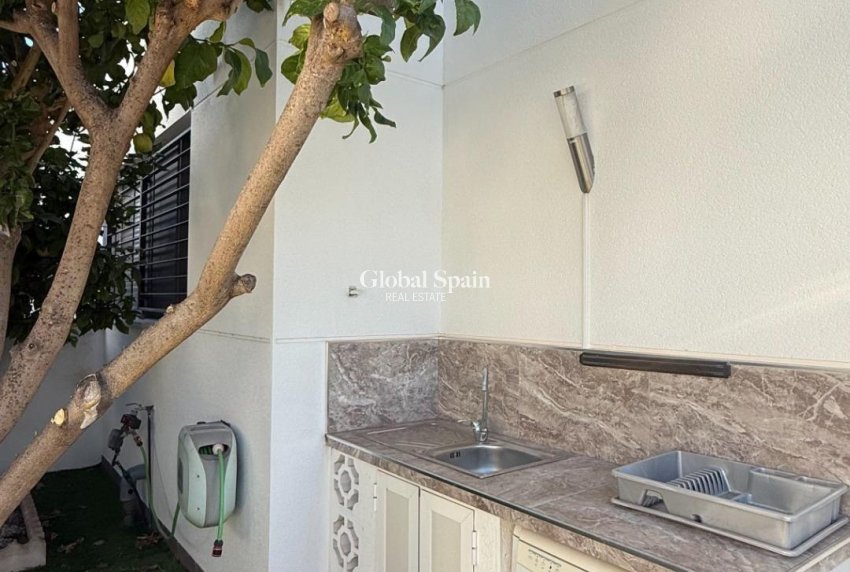 Resale - HOUSE -
TORREVIEJA - Aguas Nuevas