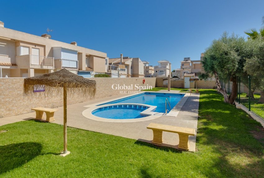 Resale - HOUSE -
TORREVIEJA - Aguas Nuevas