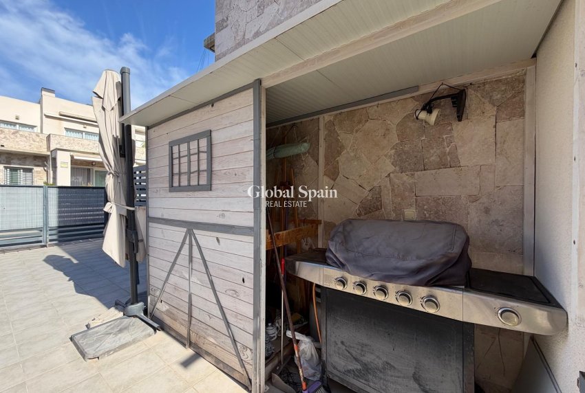 Resale - HOUSE -
TORREVIEJA - Aguas Nuevas