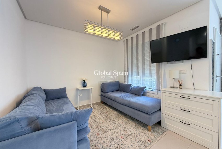 Resale - HOUSE -
TORREVIEJA - Aguas Nuevas
