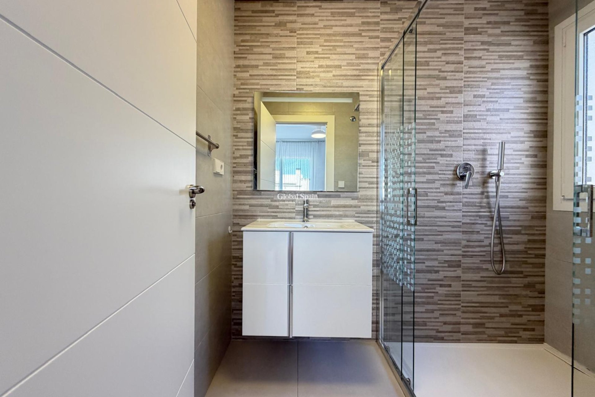 Resale - HOUSE -
TORREVIEJA - Aguas Nuevas