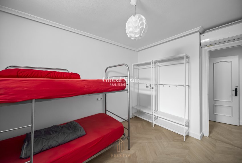 Resale - HOUSE -
TORREVIEJA - Cabo Cervera