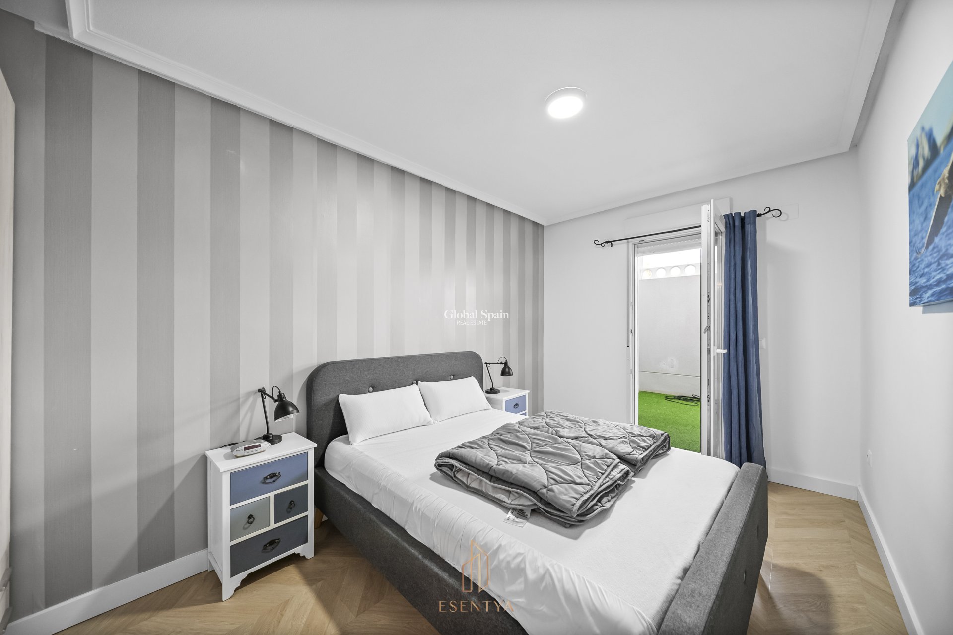 Resale - HOUSE -
TORREVIEJA - Cabo Cervera