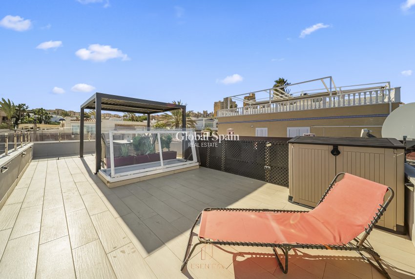 Resale - HOUSE -
TORREVIEJA - Cabo Cervera