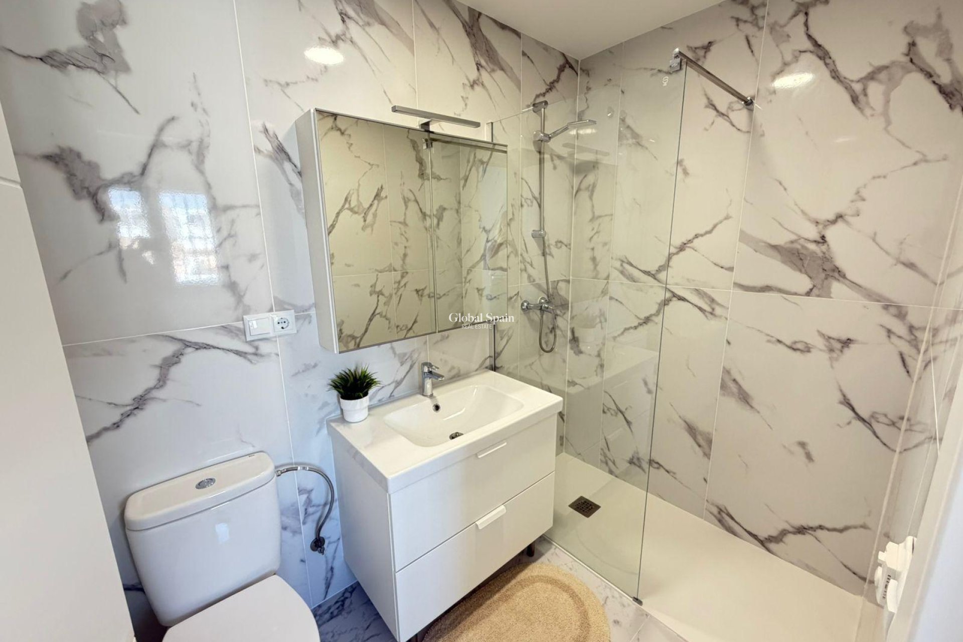 Resale - HOUSE -
TORREVIEJA - Cabo Cervera