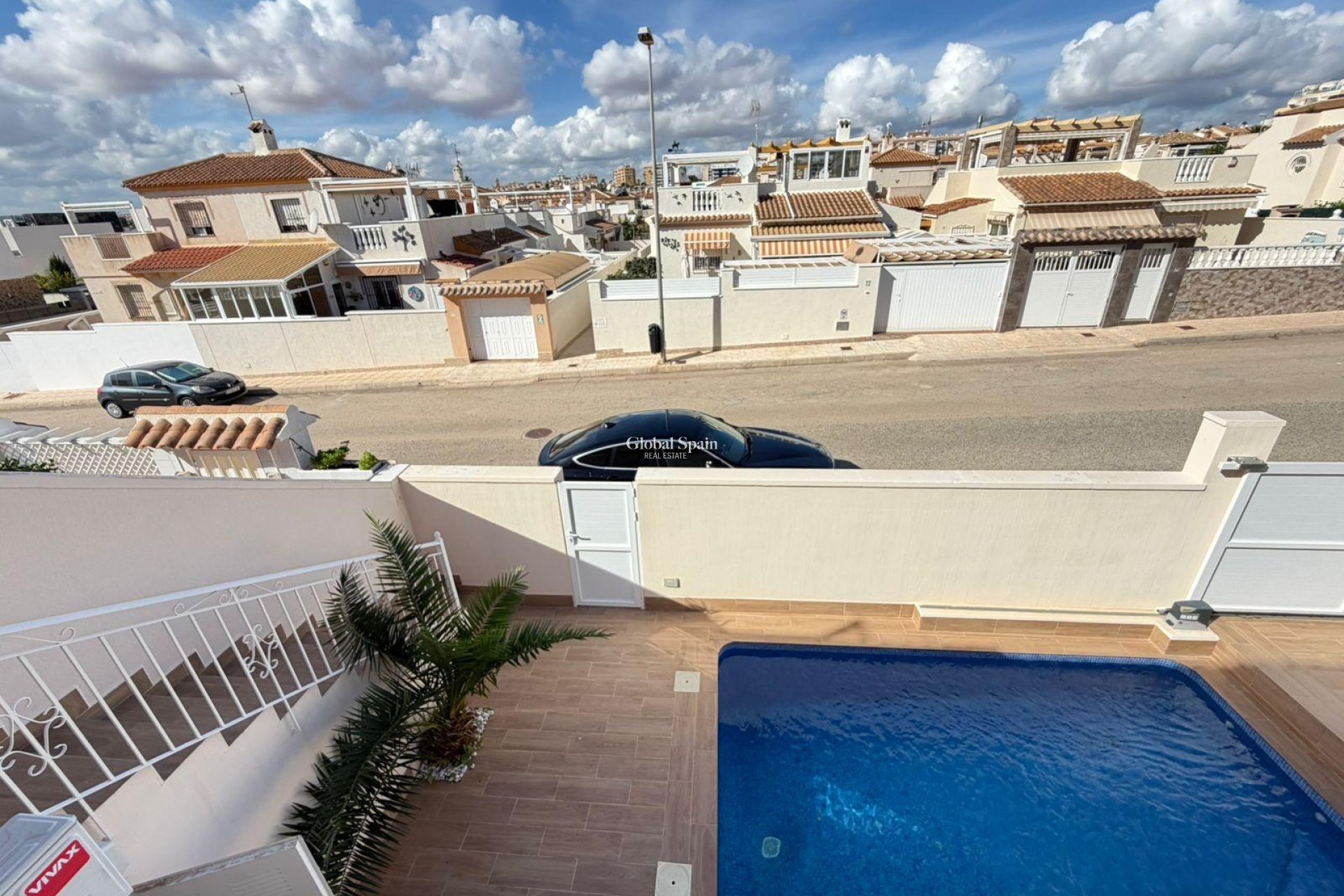 Resale - HOUSE -
TORREVIEJA - Cabo Cervera