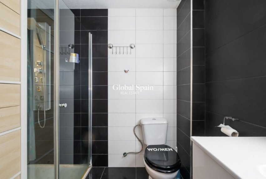 Resale - HOUSE -
TORREVIEJA - Cabo Cervera