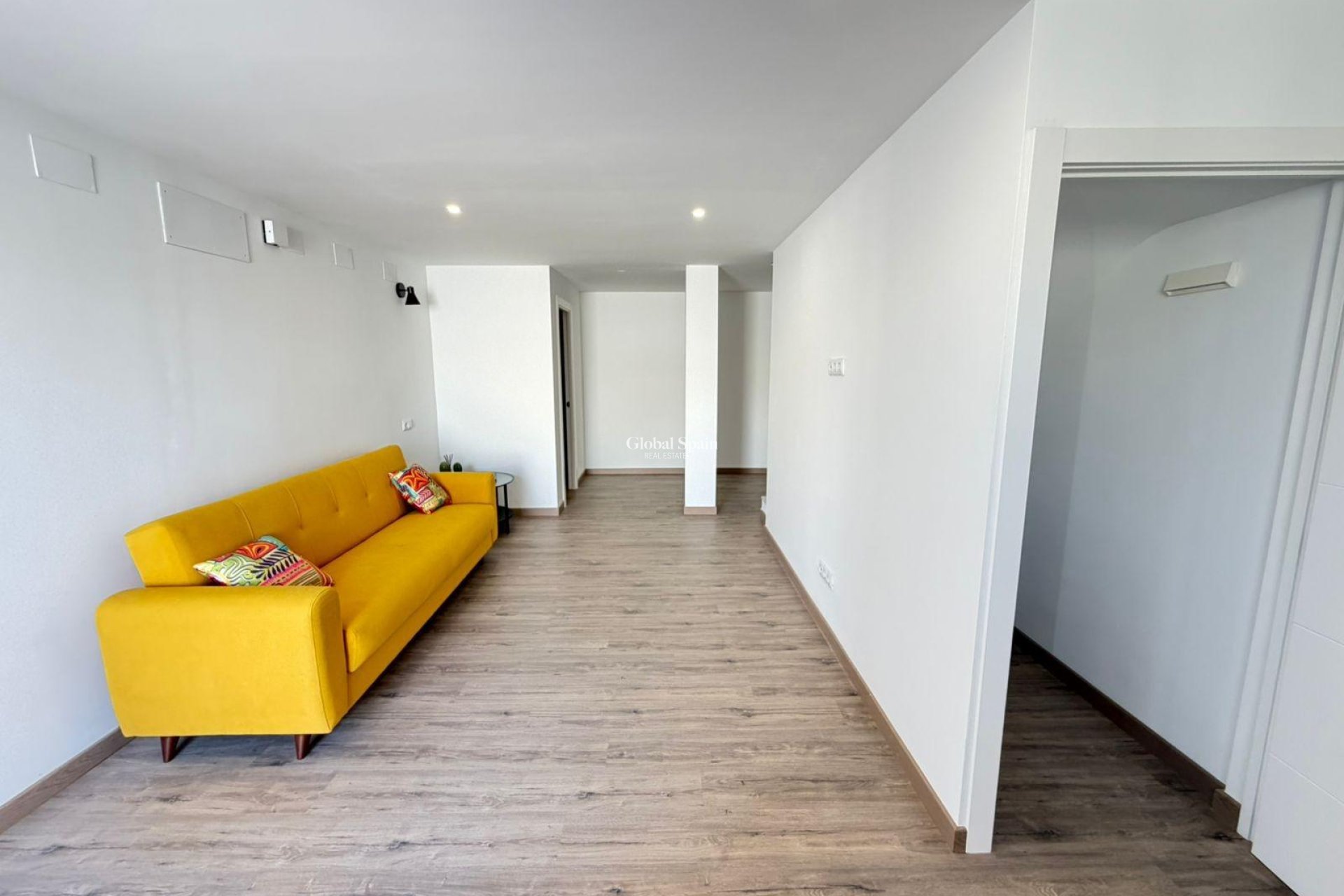 Resale - HOUSE -
TORREVIEJA - Cabo Cervera