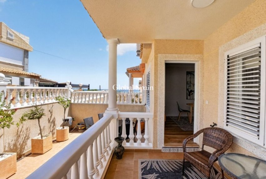 Resale - HOUSE -
TORREVIEJA - Cabo Cervera