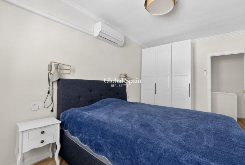 Resale - HOUSE -
TORREVIEJA - Cabo Cervera