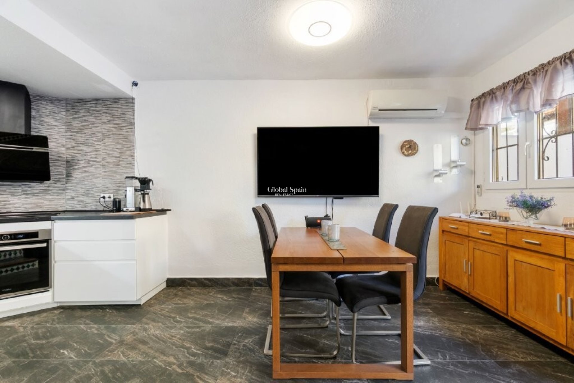 Resale - HOUSE -
TORREVIEJA - Cabo Cervera