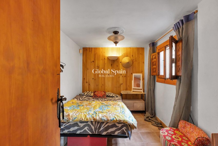 Resale - HOUSE -
TORREVIEJA - Cala de cabo cervera