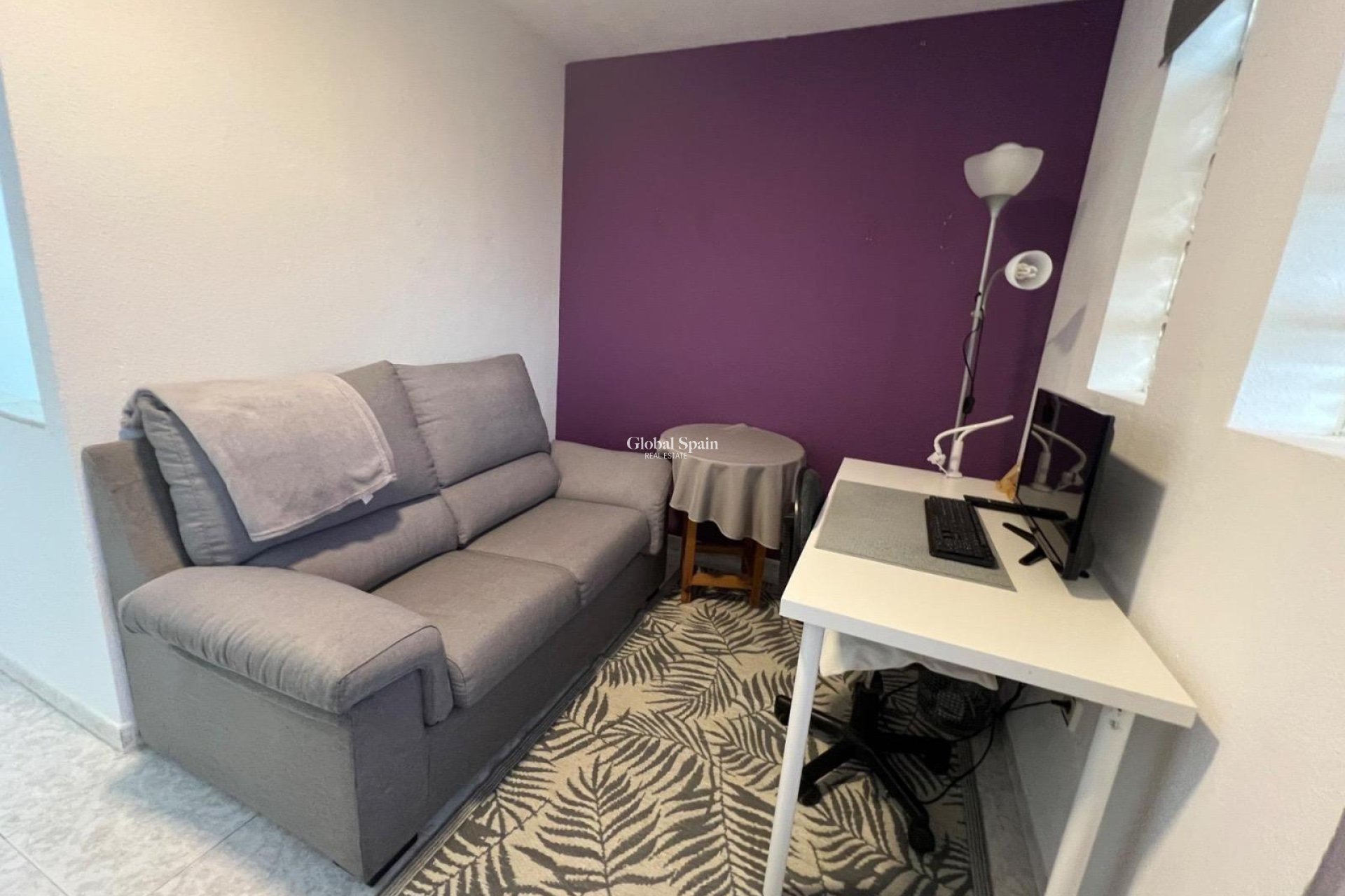 Resale - HOUSE -
TORREVIEJA - Calas blanca