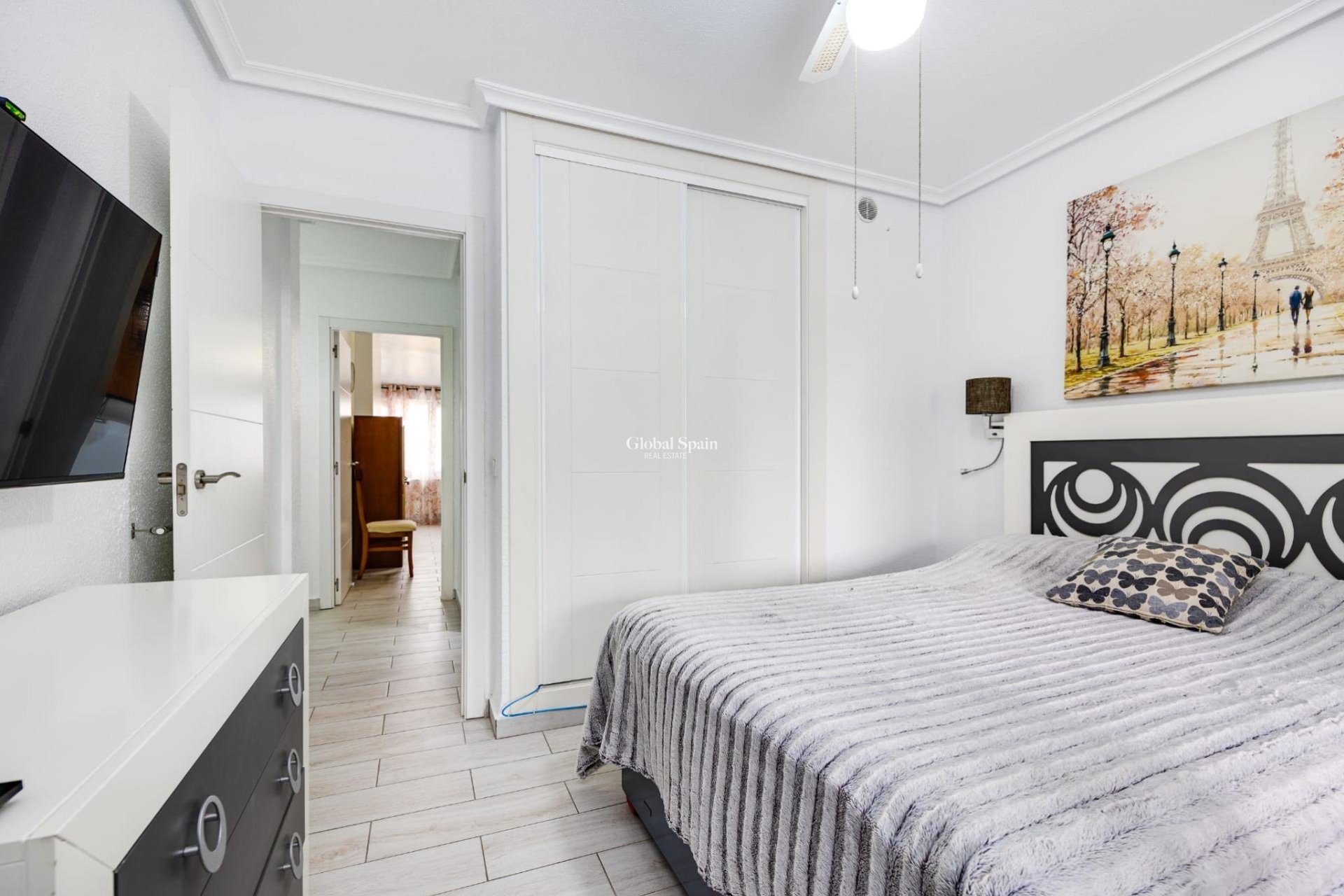 Resale - HOUSE -
TORREVIEJA - Calas blanca