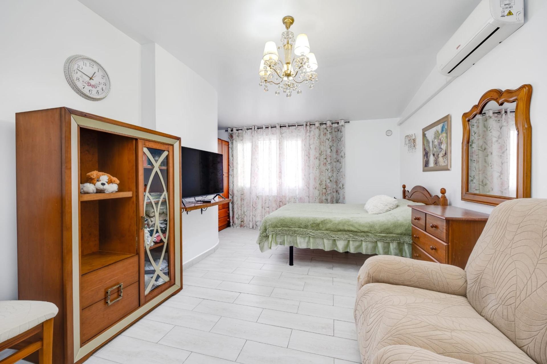 Resale - HOUSE -
TORREVIEJA - Calas blanca
