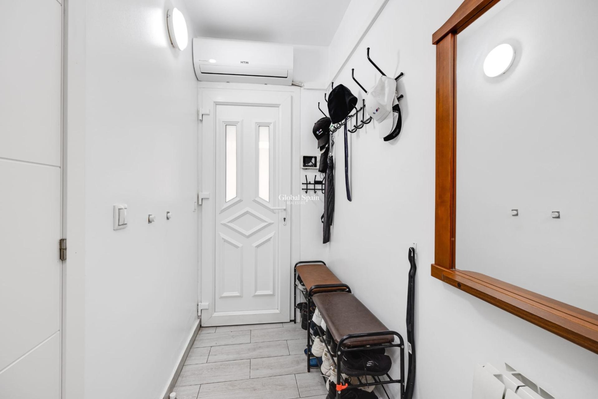 Resale - HOUSE -
TORREVIEJA - Calas blanca