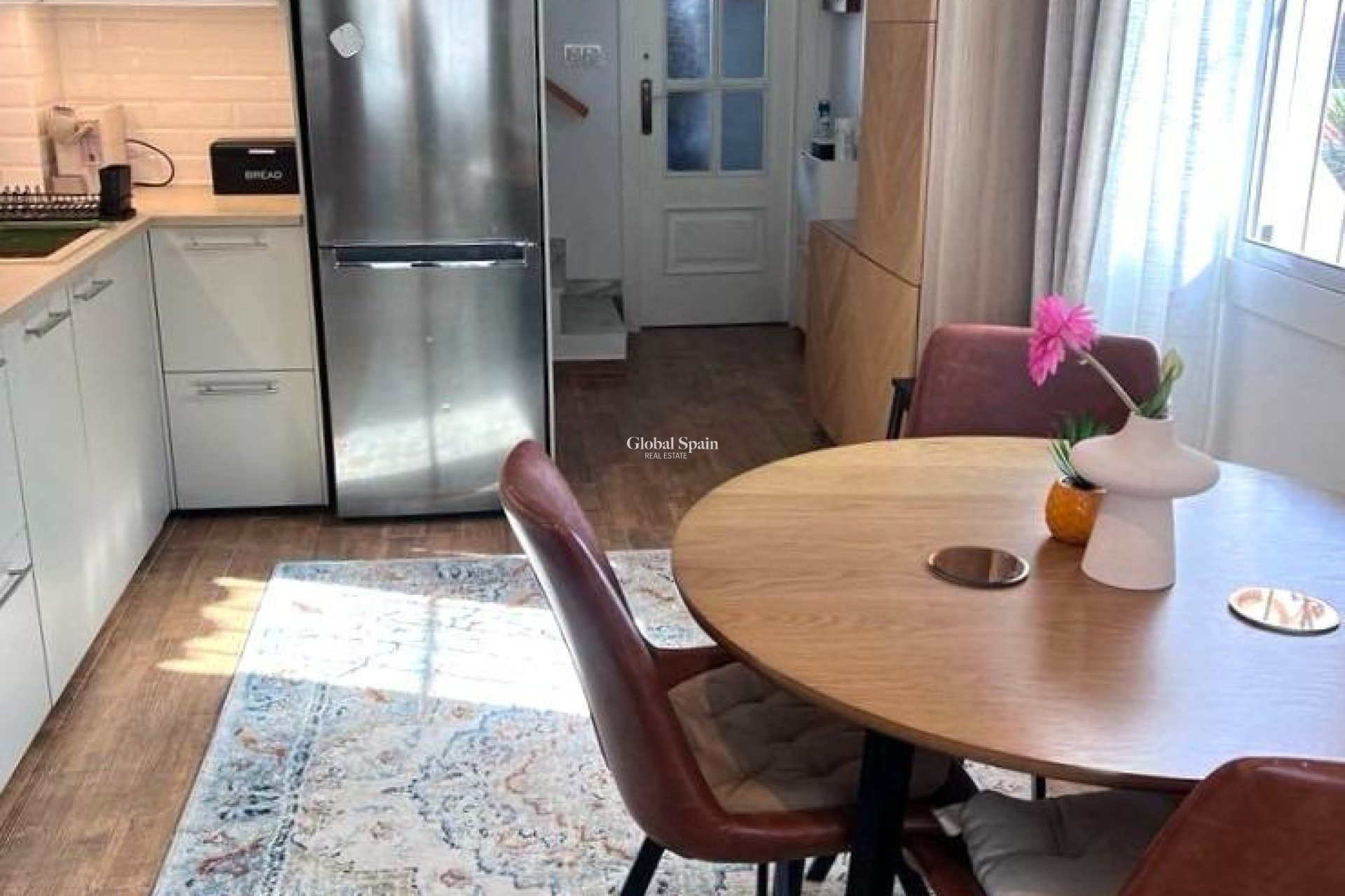 Resale - HOUSE -
TORREVIEJA - Calas blanca