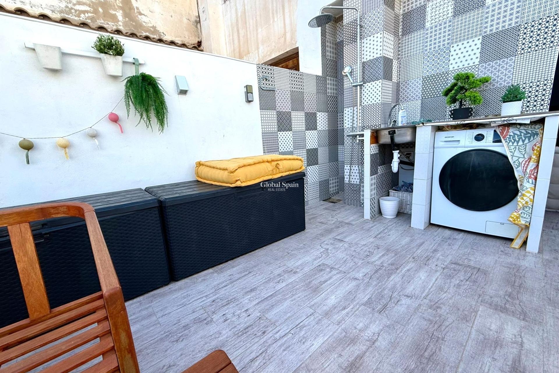 Resale - HOUSE -
TORREVIEJA - Calas blanca