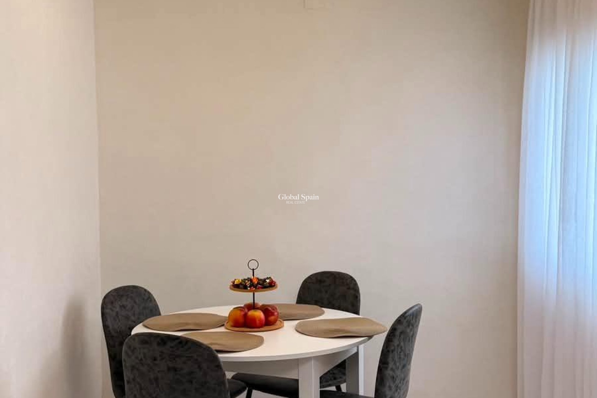 Resale - HOUSE -
TORREVIEJA - Calas blanca