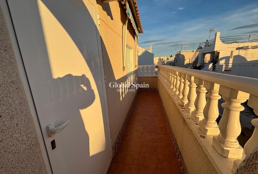 Resale - HOUSE -
TORREVIEJA - Carrefour