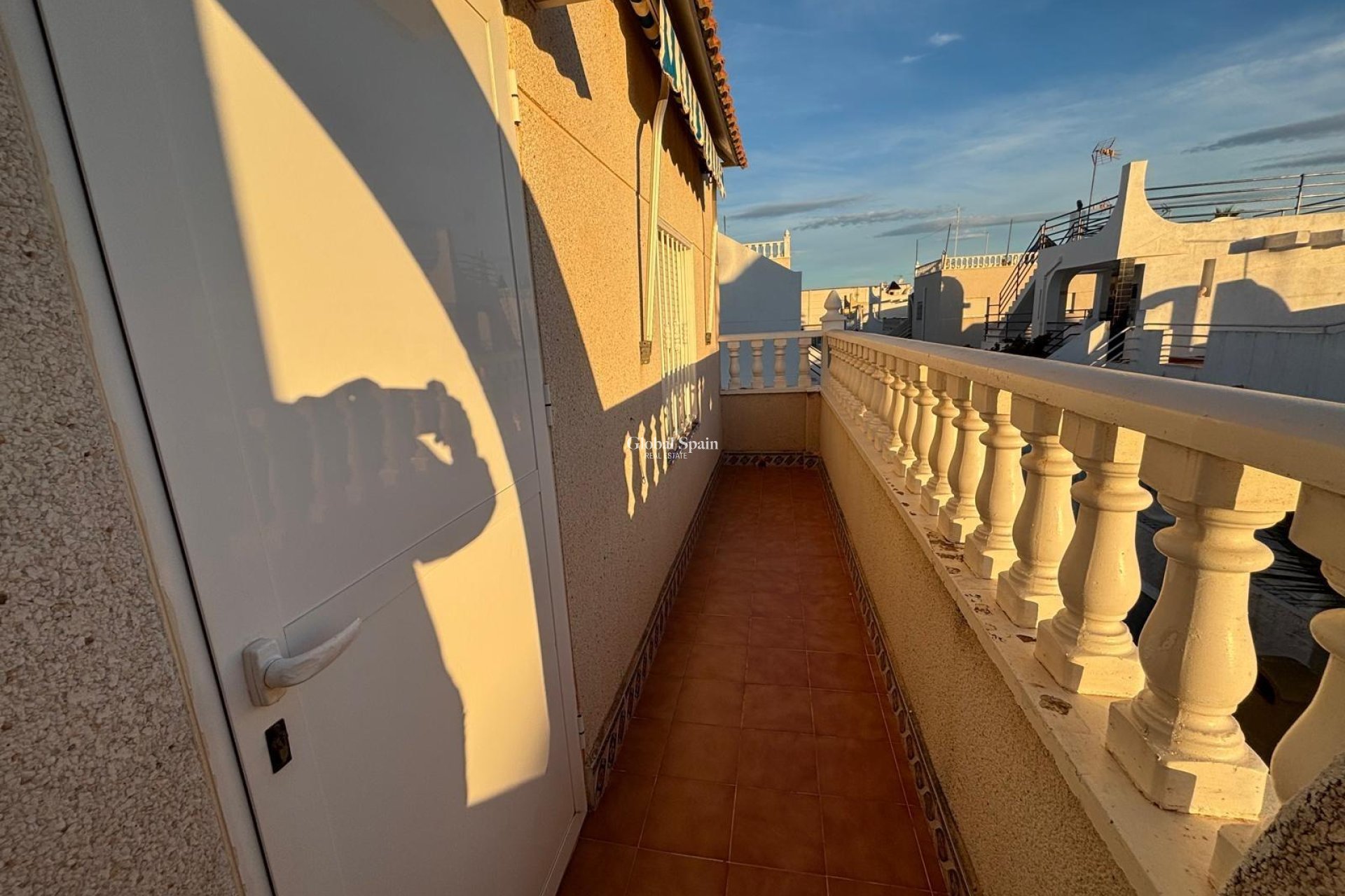 Resale - HOUSE -
TORREVIEJA - Carrefour