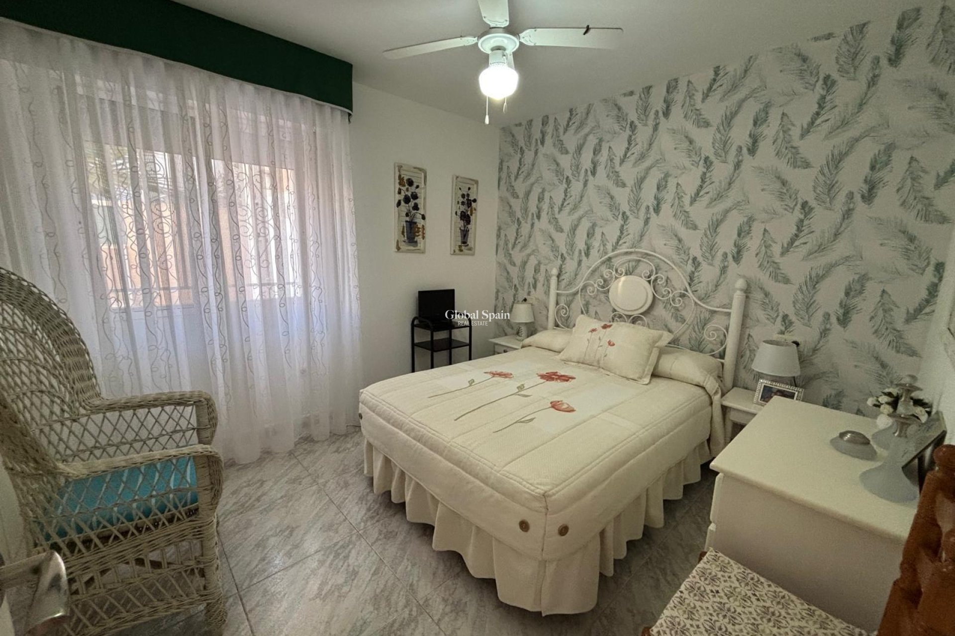 Resale - HOUSE -
TORREVIEJA - Carrefour