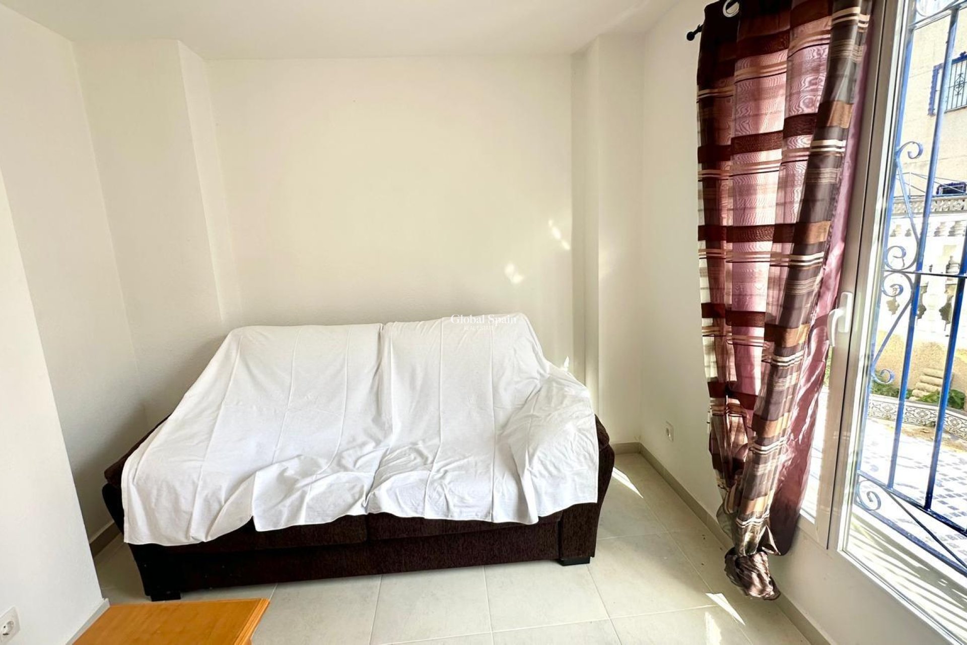 Resale - HOUSE -
TORREVIEJA - Carrefour