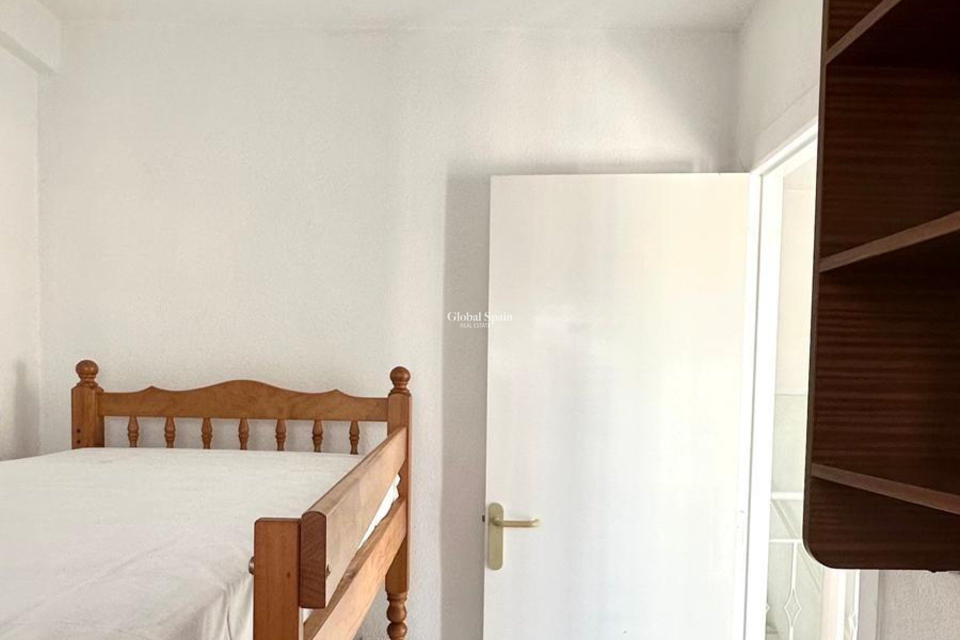 Resale - HOUSE -
TORREVIEJA - Carrefour