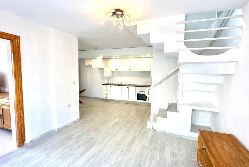 Resale - HOUSE -
TORREVIEJA - Carrefour