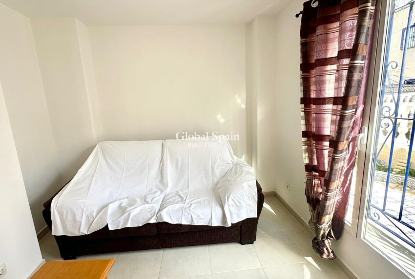 Resale - HOUSE -
TORREVIEJA - Carrefour