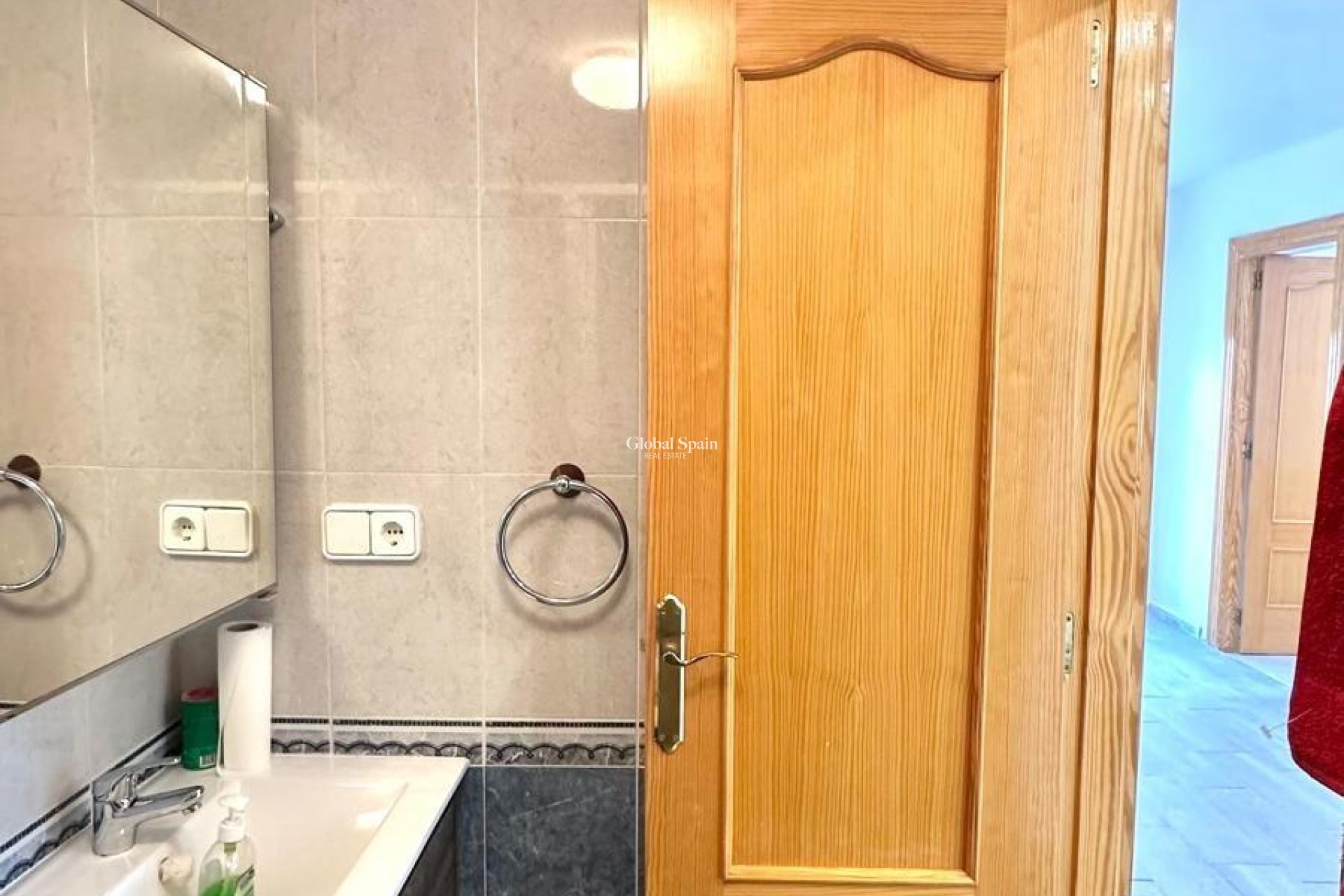 Resale - HOUSE -
TORREVIEJA - Carrefour