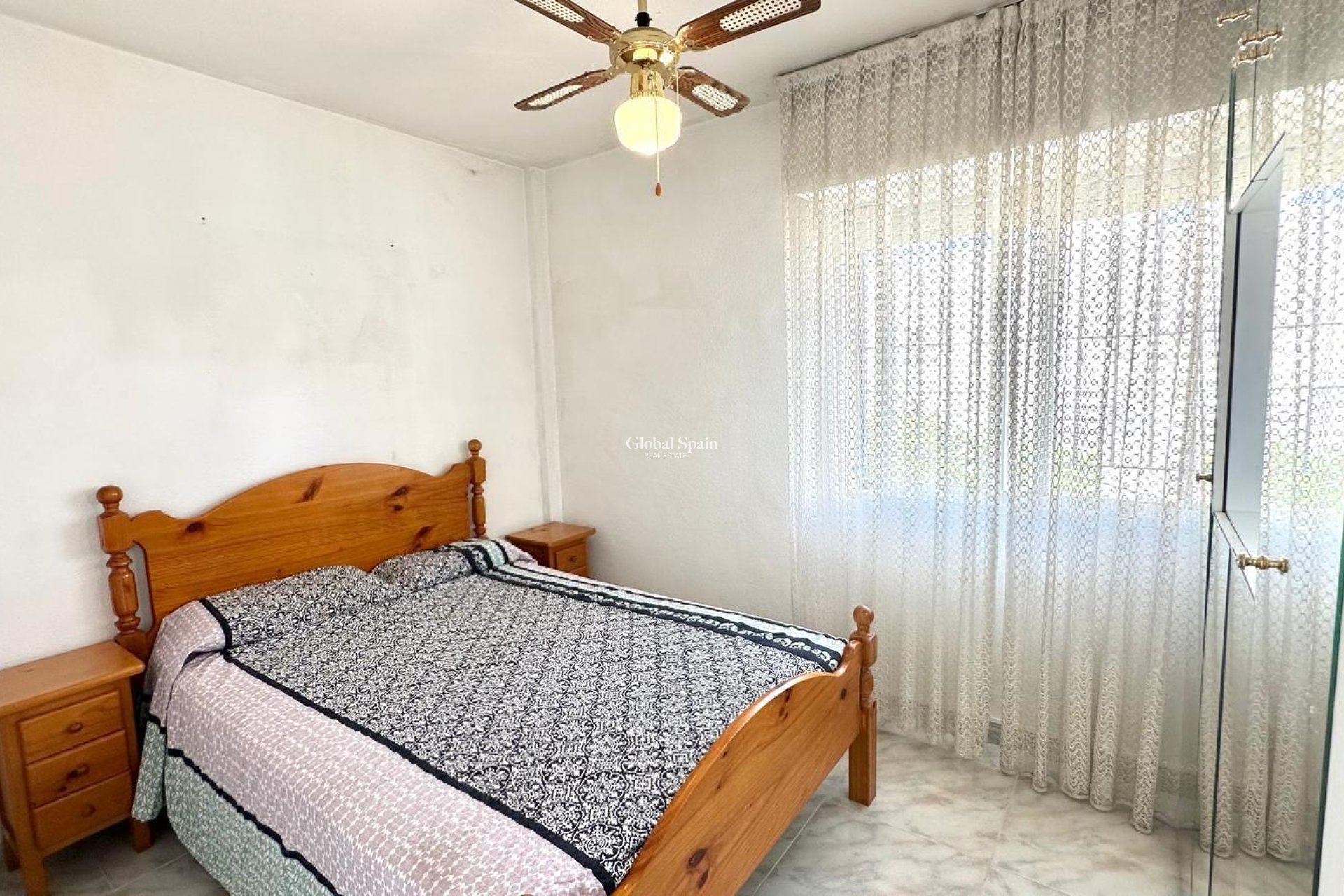 Resale - HOUSE -
TORREVIEJA - Carrefour